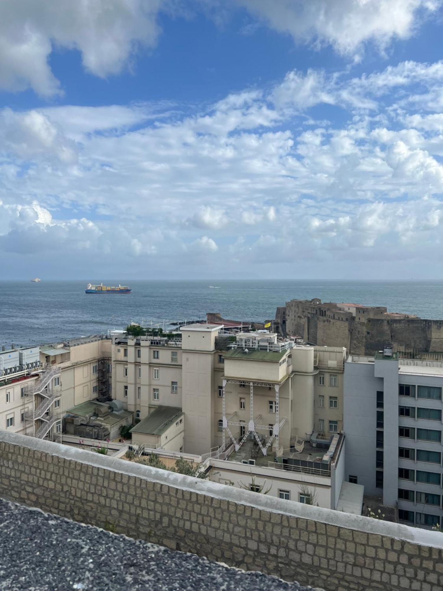 Plebiscito Charme Rooms Napoli Bagian luar foto