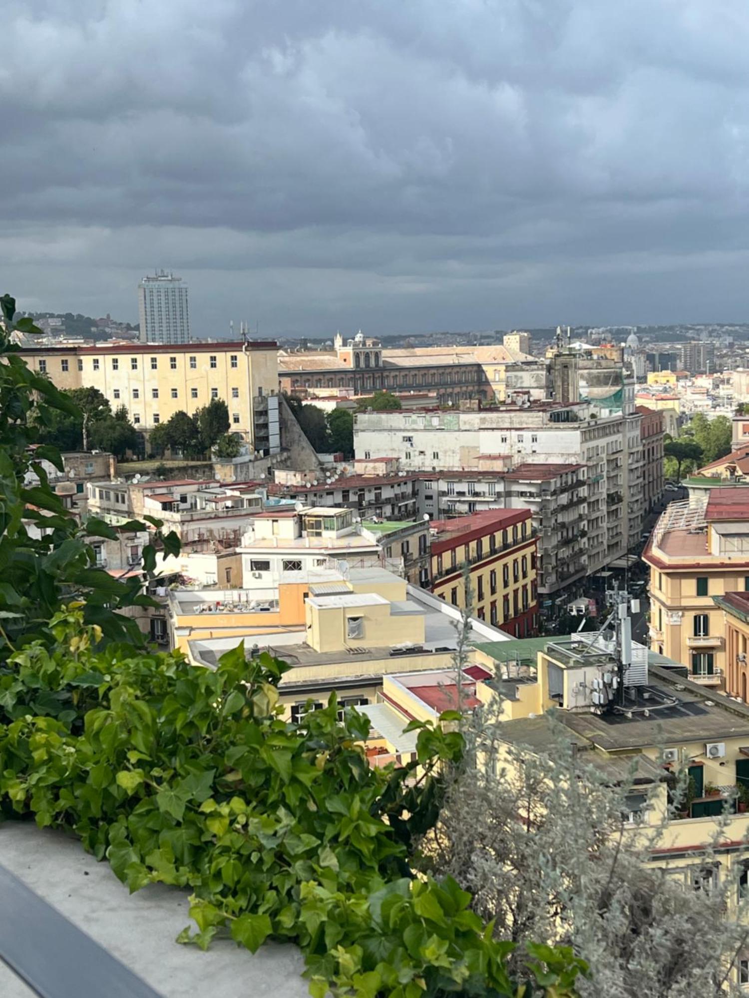 Plebiscito Charme Rooms Napoli Bagian luar foto