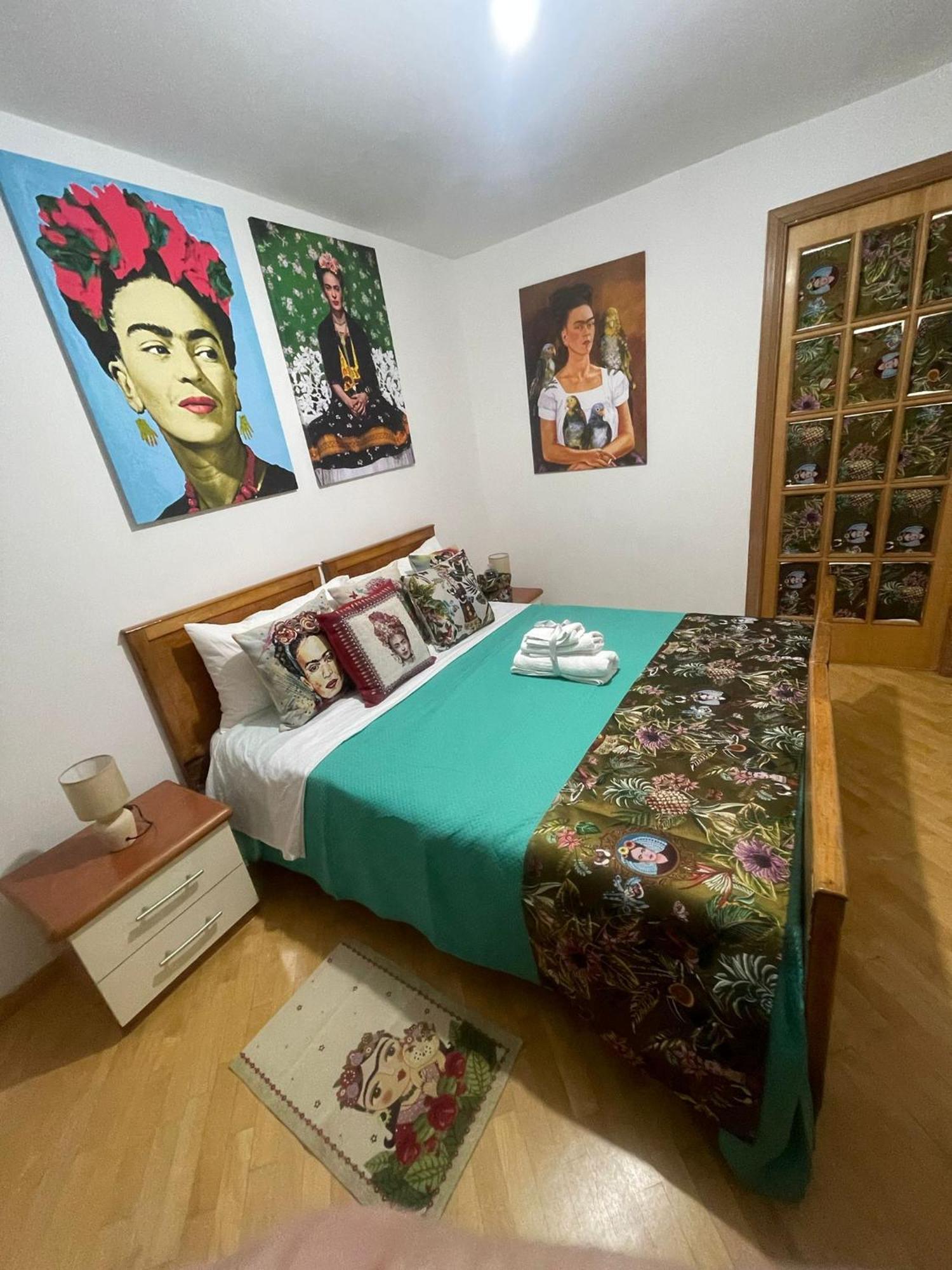Plebiscito Charme Rooms Napoli Bagian luar foto