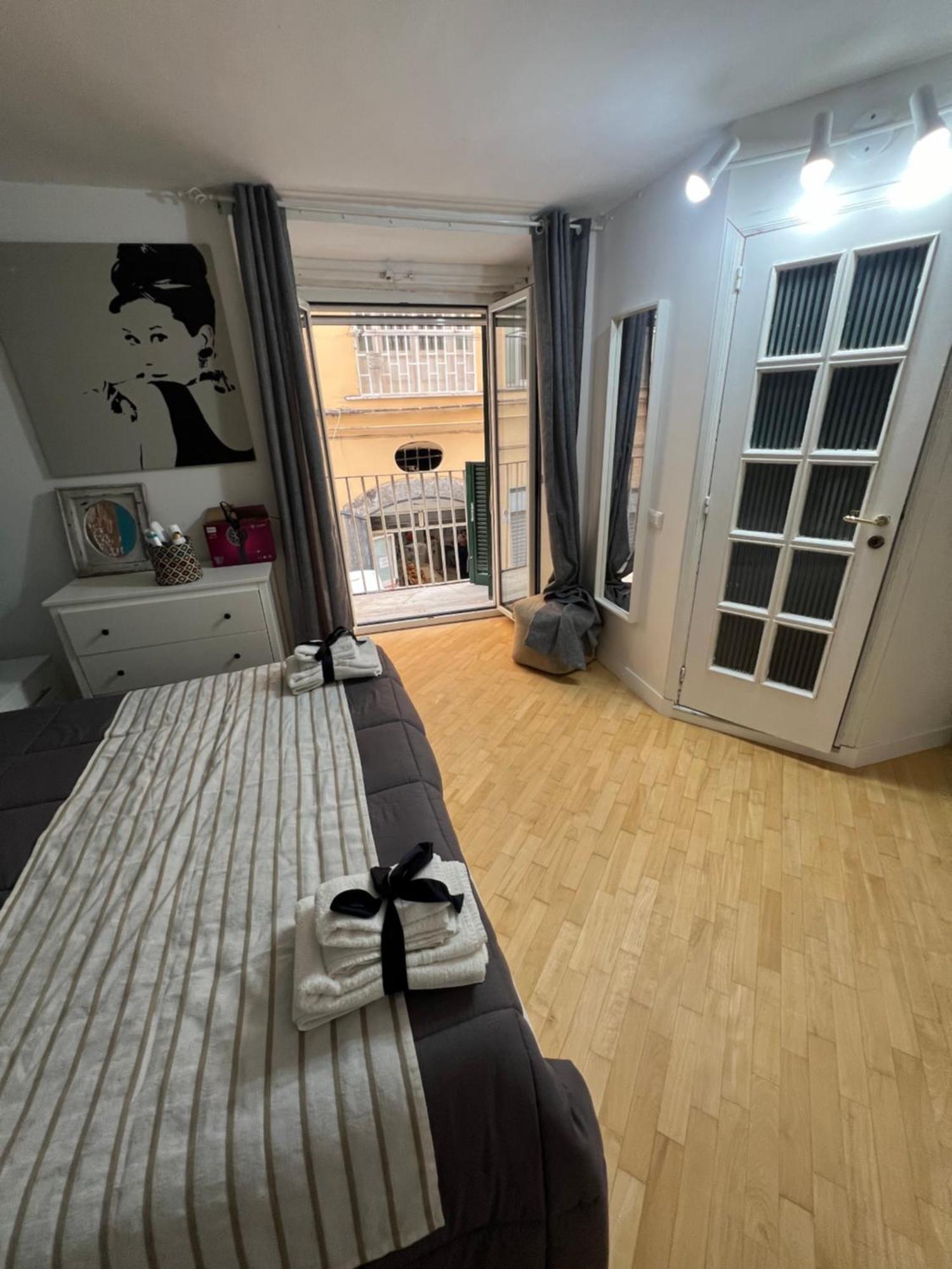 Plebiscito Charme Rooms Napoli Bagian luar foto