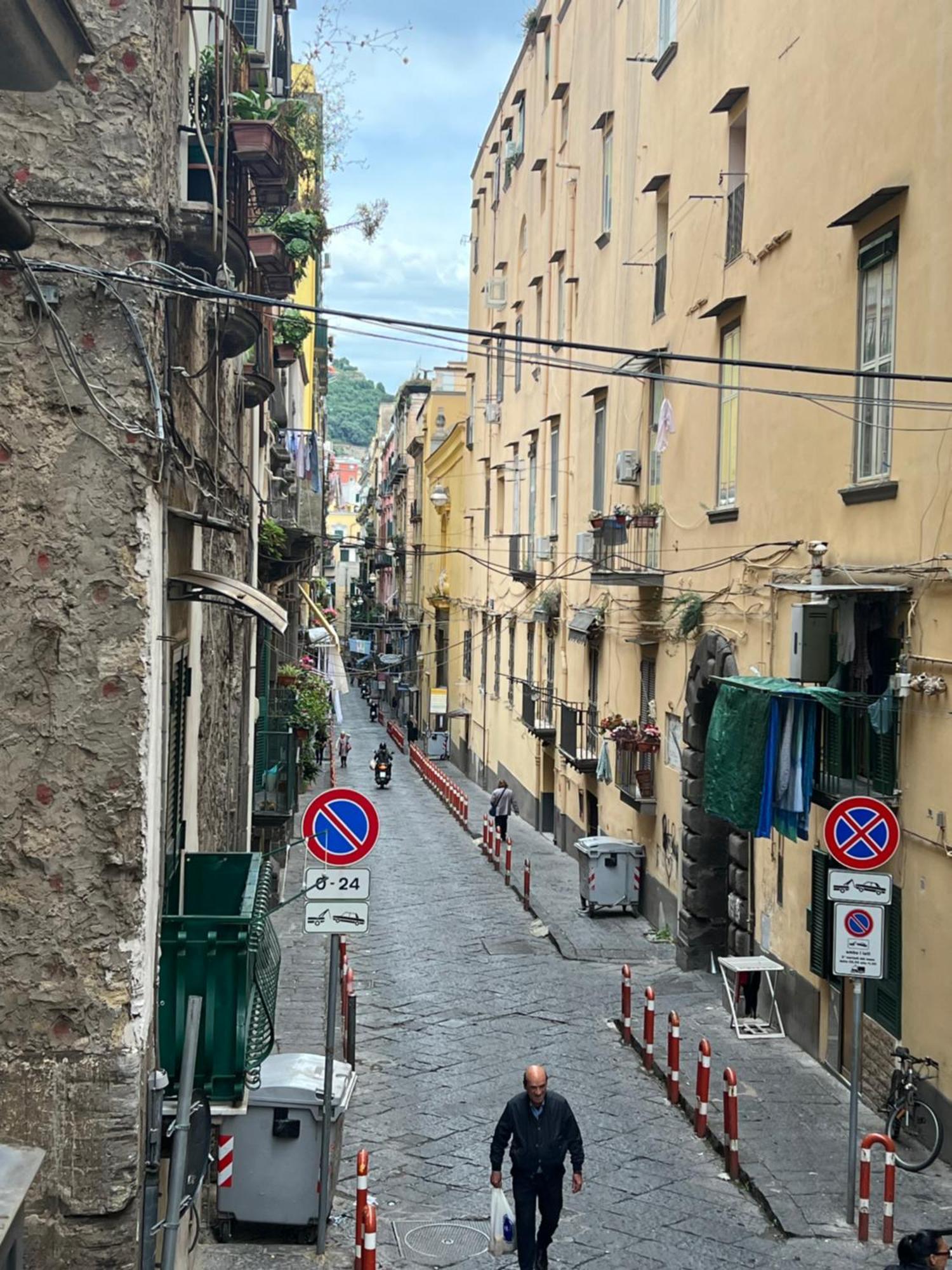 Plebiscito Charme Rooms Napoli Bagian luar foto