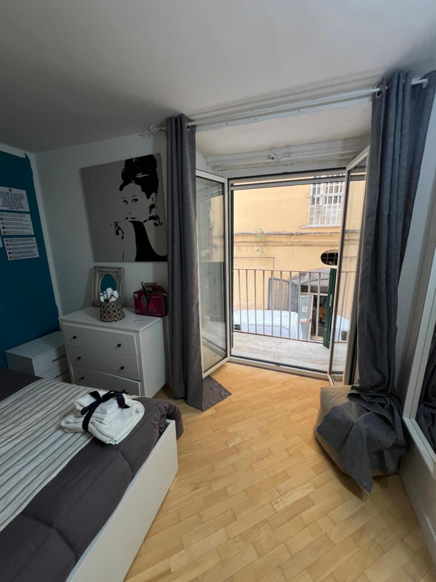 Plebiscito Charme Rooms Napoli Bagian luar foto