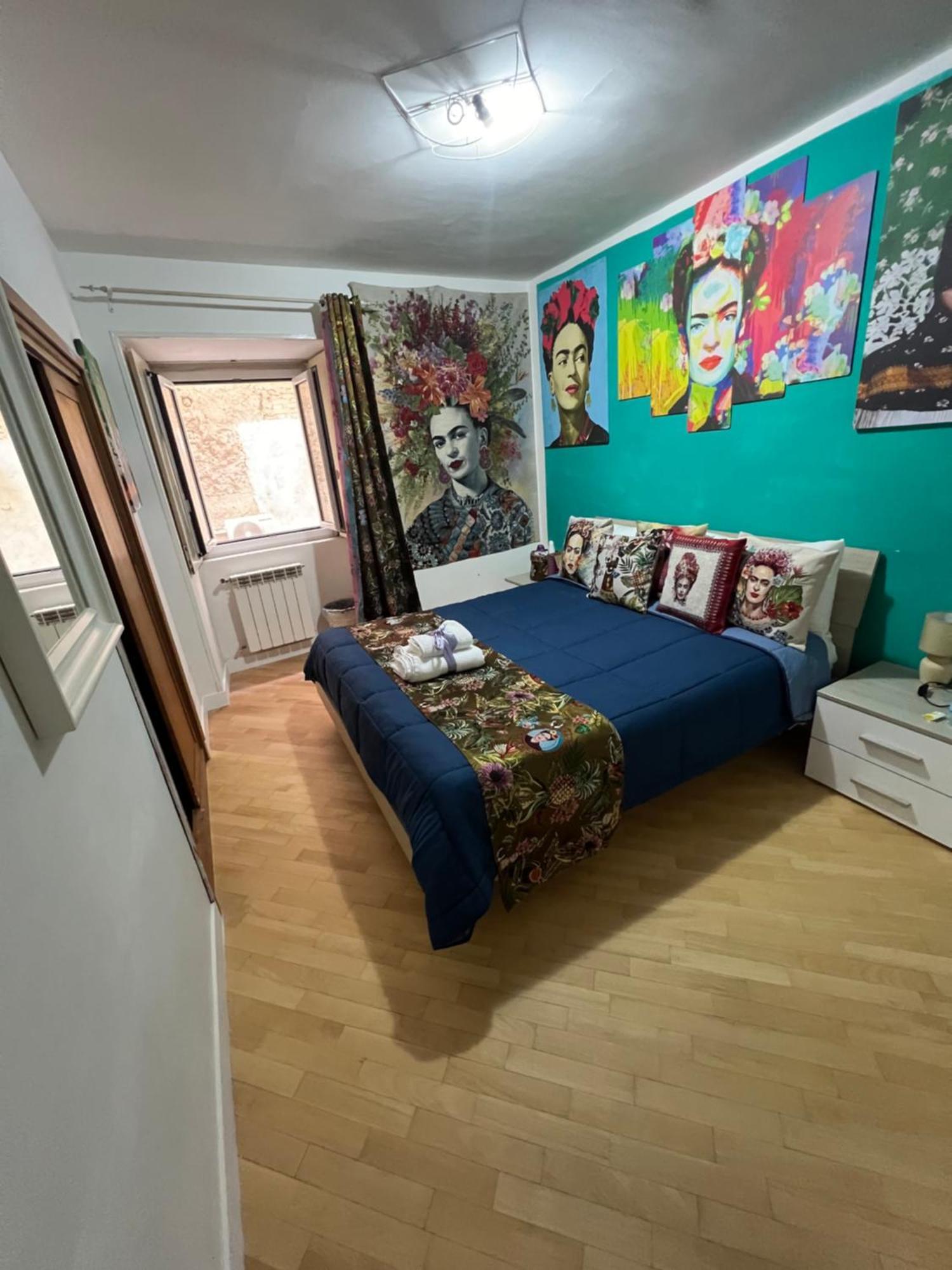 Plebiscito Charme Rooms Napoli Bagian luar foto
