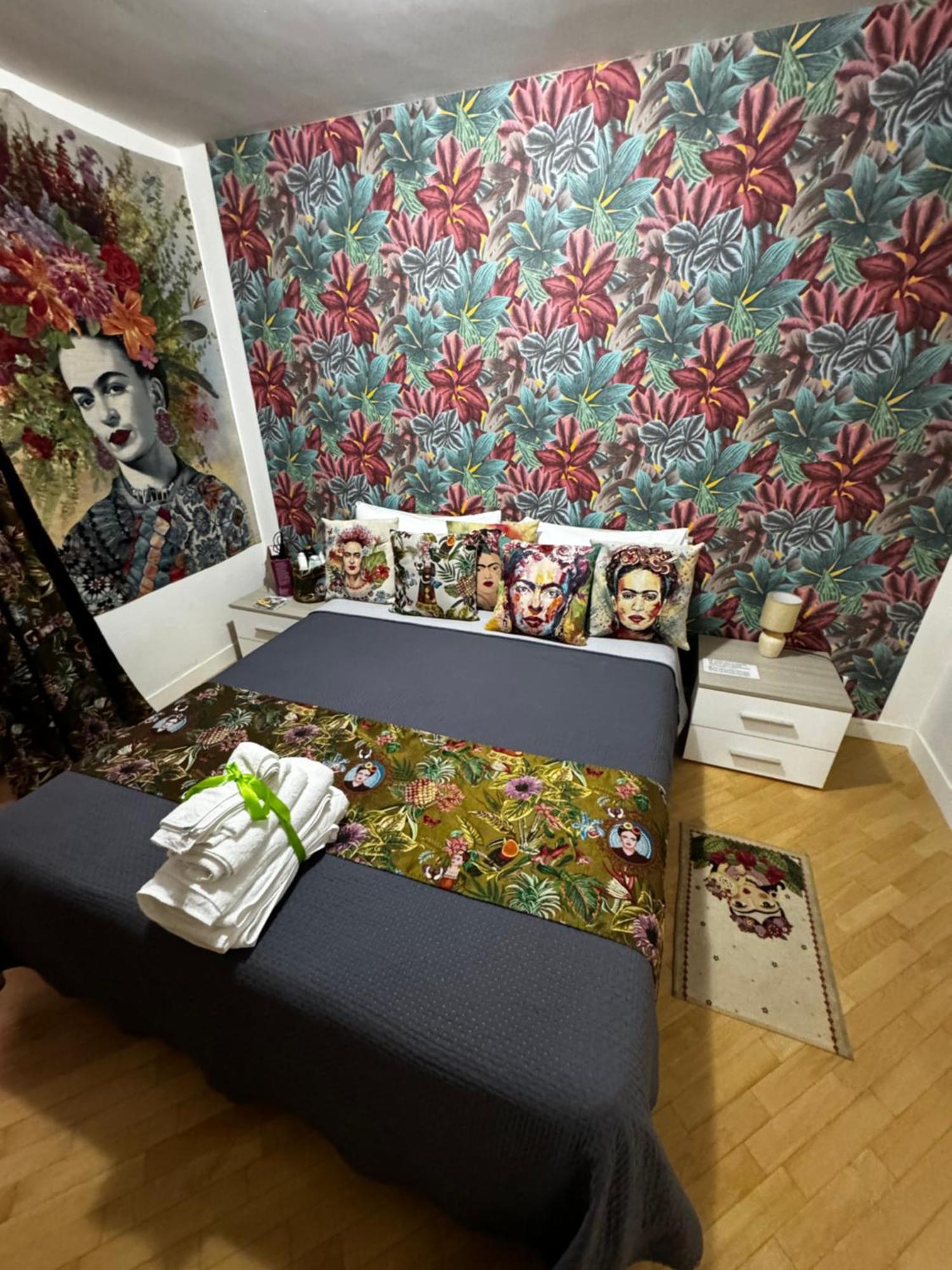 Plebiscito Charme Rooms Napoli Bagian luar foto